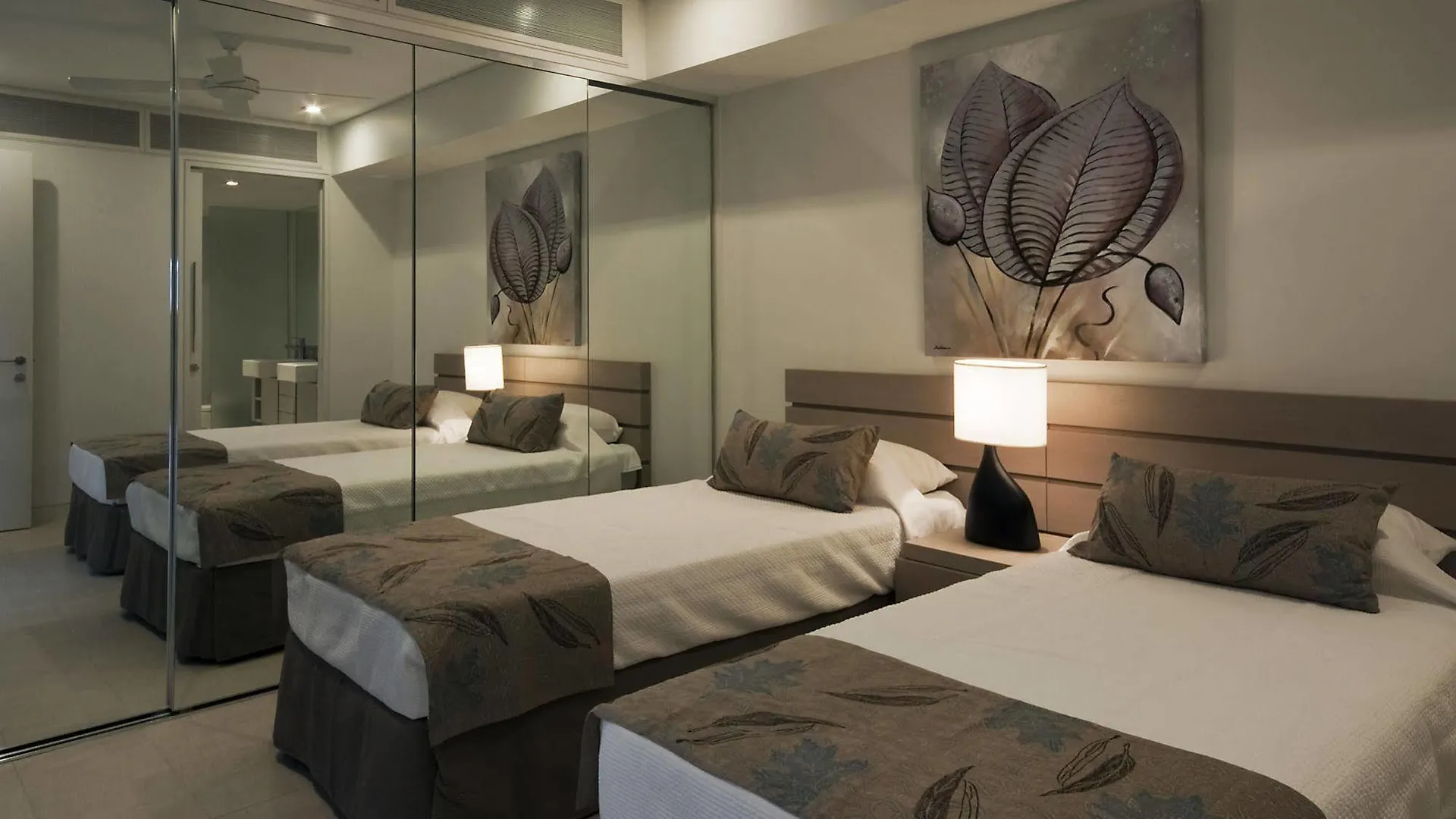 Aparthotel Coconut Grove Port Douglas